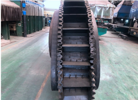 Corrugated sidewall conveyor belt package for export delivery